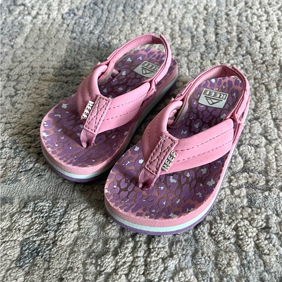 Reef pink and purple sandals size 6 - Picture 1 of 3